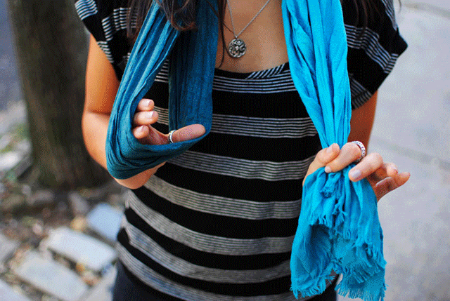 Гиф-маркетинг – пример гифки как завязывать шарф